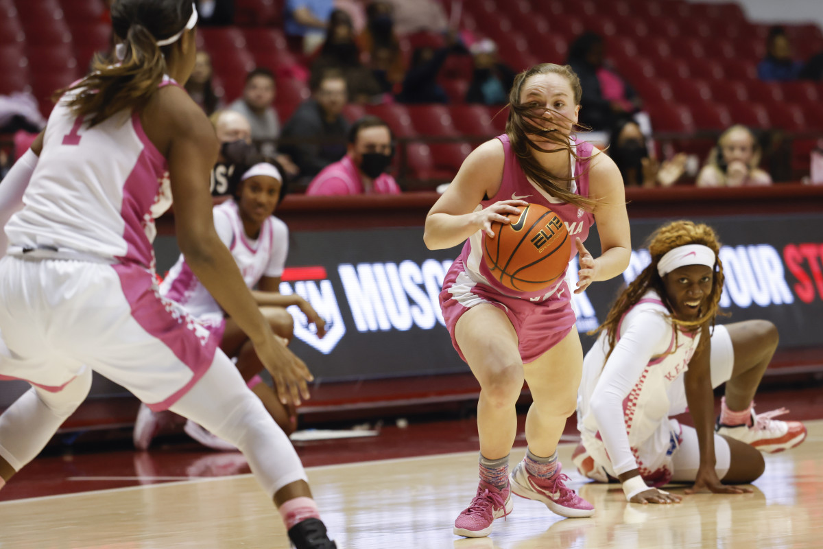 021322_WBB_BarberHa_Kentucky_JH0939